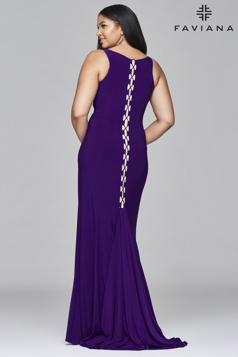 faviana curves