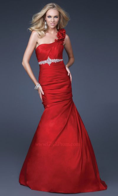 red prom dresses 2011