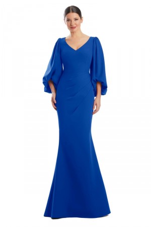 Alexander by Daymor 1974 Full Sleeve Mothers Gown