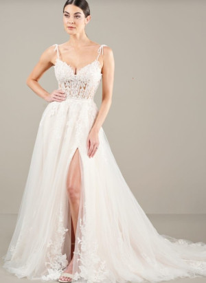 Adrianna Papell Platinum 31279 Elegant Wedding Gown