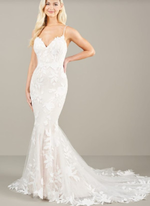 Adrianna Papell Platinum 31281 Sweet Wedding Gown
