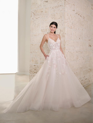 Adrianna Papell Platinum 31301 Wedding Gown