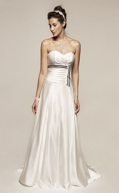 Liz Fields Destination Bridal Wedding Gown With Color Accent 8355