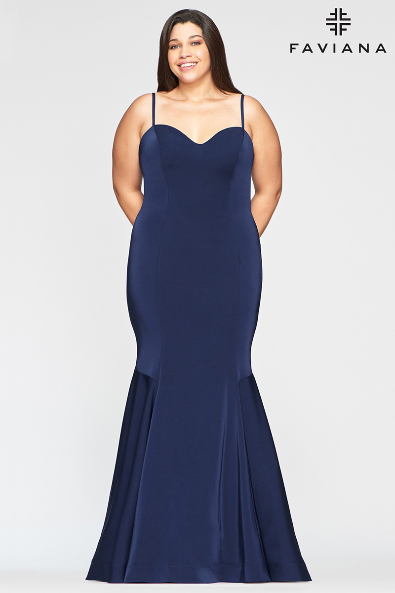 flattering prom dresses for plus size