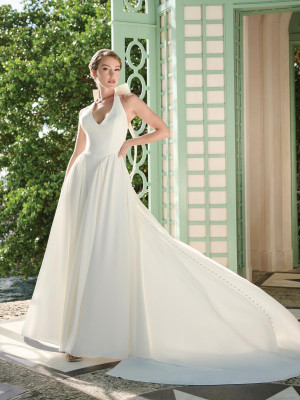 Adrianna Papell Platinum 31343 Wedding Gown With Deep V Halter