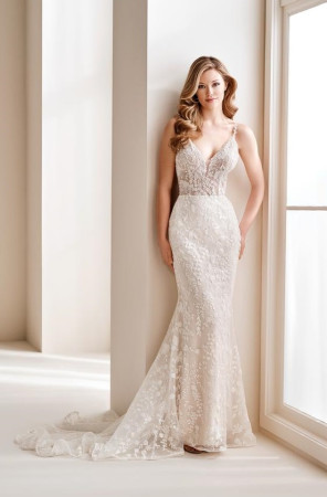 Enchanting by Mon Cheri E1010 Dreamy Lace Tulle Bridal Gown