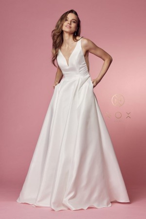 Nox Anabel E156W Destination Wedding Gown with Pockets