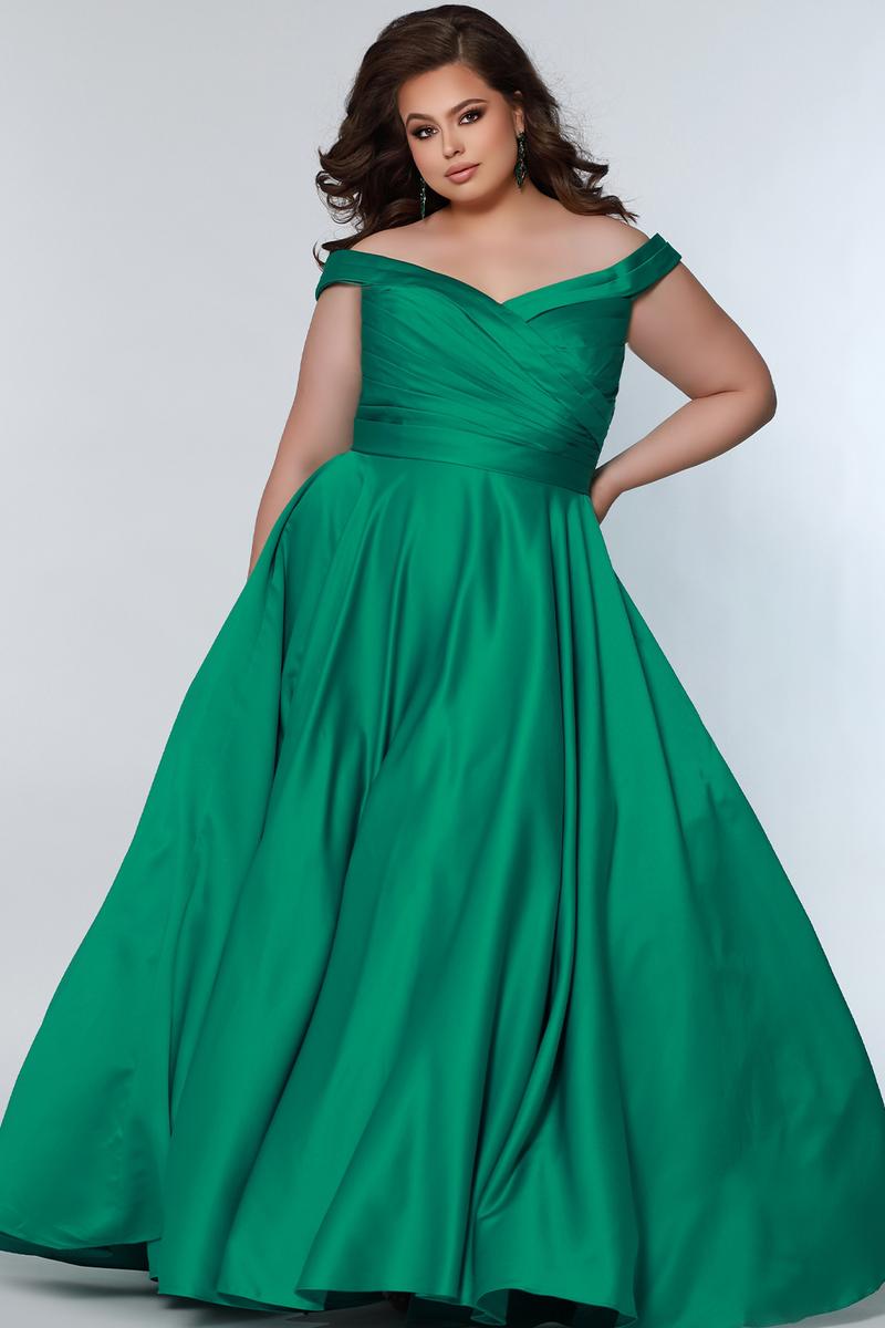 French Novelty: Sydneys Closet SC7321 Class Act Plus Size Gown