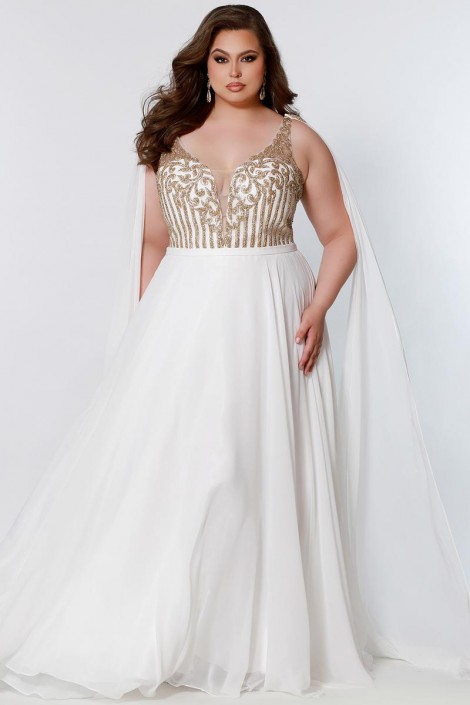 French Novelty: Sydneys Closet SC7331 Helena Plus Size Prom Dress